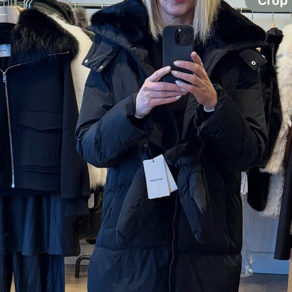 YVES SALOMON Black Coat with Detachable Mink Collar in Technical Fabric - Picture 3 of 16